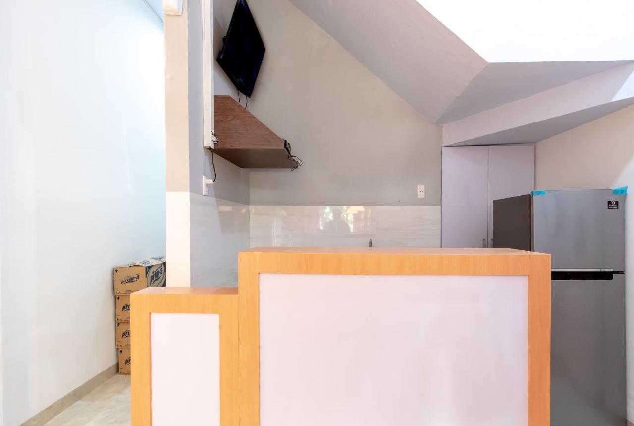 Oyo 1557 Bungas Guest House Medan Bagian luar foto